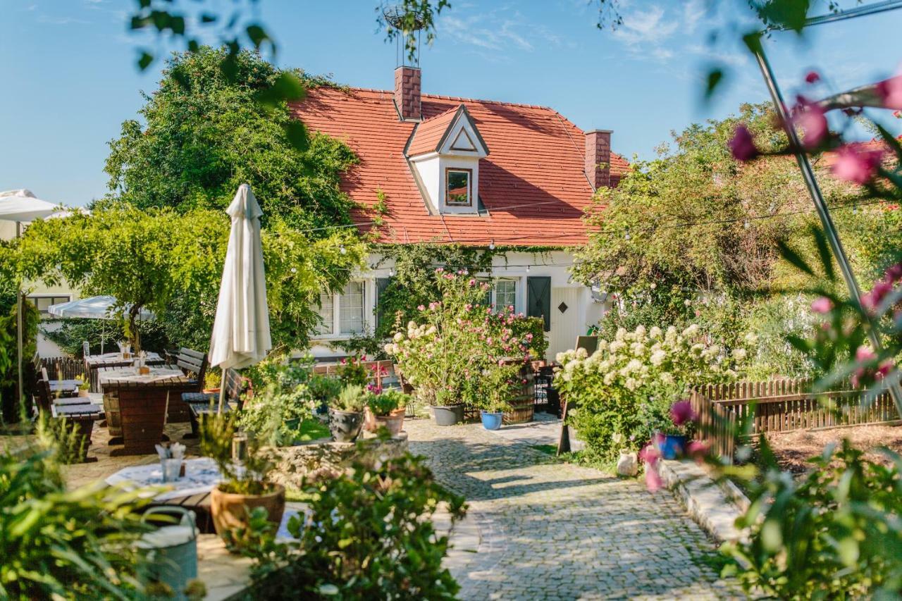 Oleander Romantik Zimmer Trausdorf an der Wulka Eksteriør billede