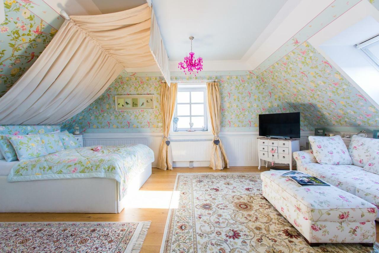 Oleander Romantik Zimmer Trausdorf an der Wulka Eksteriør billede